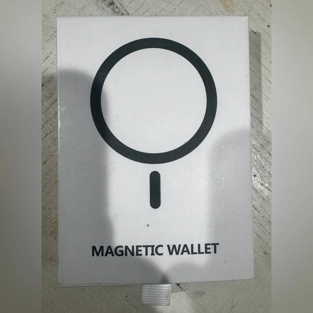 Sea&Mew MagSafe Wallet for iPhone 12/13/14, Black, Fits 7 Cards, Leather